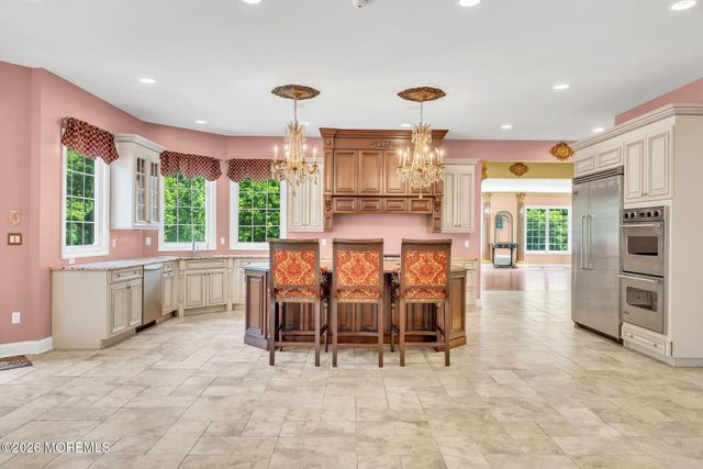 15 Embry Farm Road, Marlboro, NJ 07746
