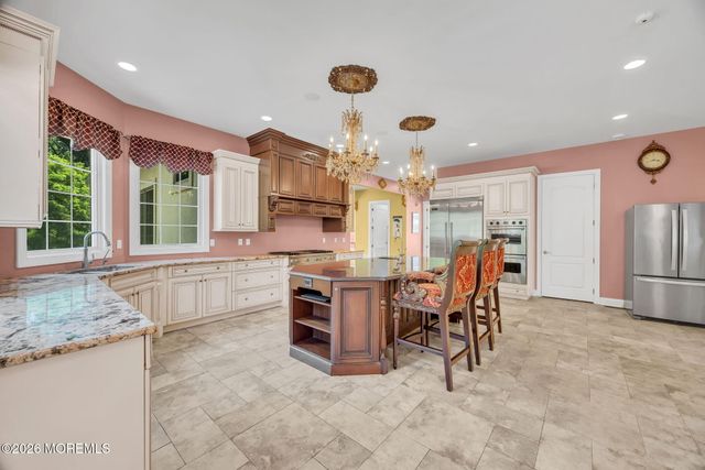 15 Embry Farm Road, Marlboro, NJ 07746