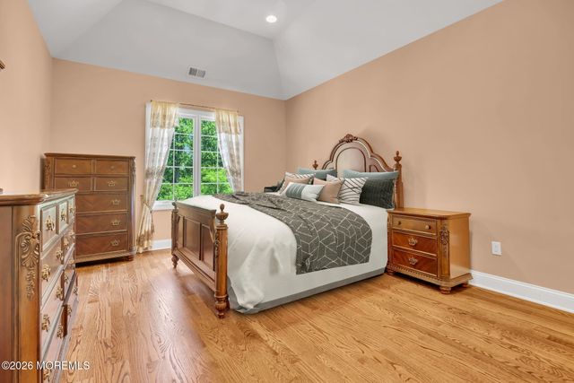 15 Embry Farm Road, Marlboro, NJ 07746