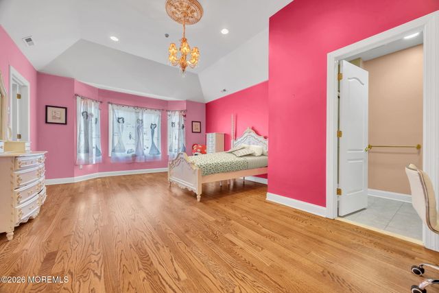 15 Embry Farm Road, Marlboro, NJ 07746