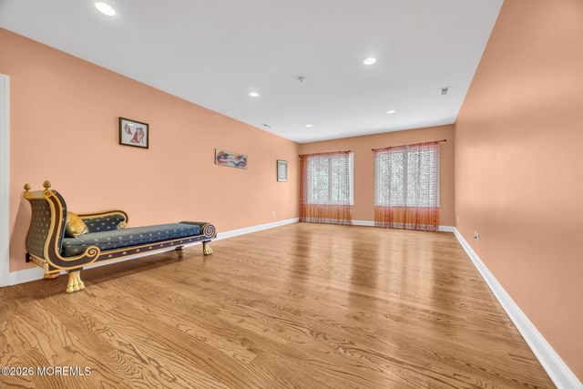 15 Embry Farm Road, Marlboro, NJ 07746