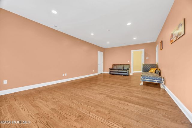 15 Embry Farm Road, Marlboro, NJ 07746