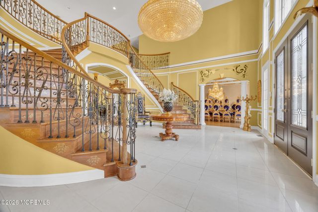 15 Embry Farm Road, Marlboro, NJ 07746