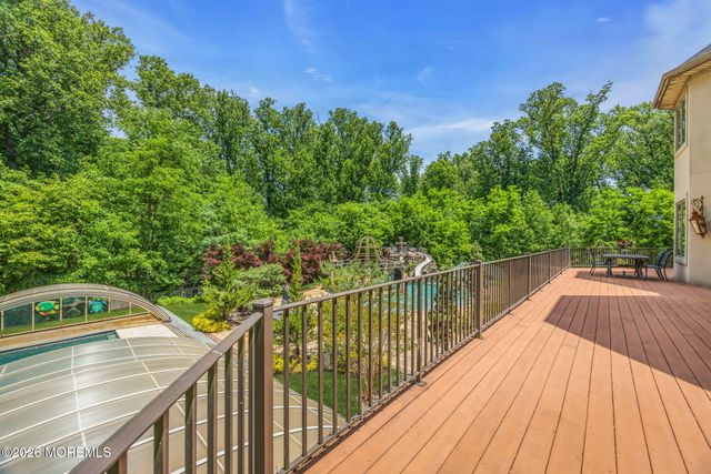 15 Embry Farm Road, Marlboro, NJ 07746