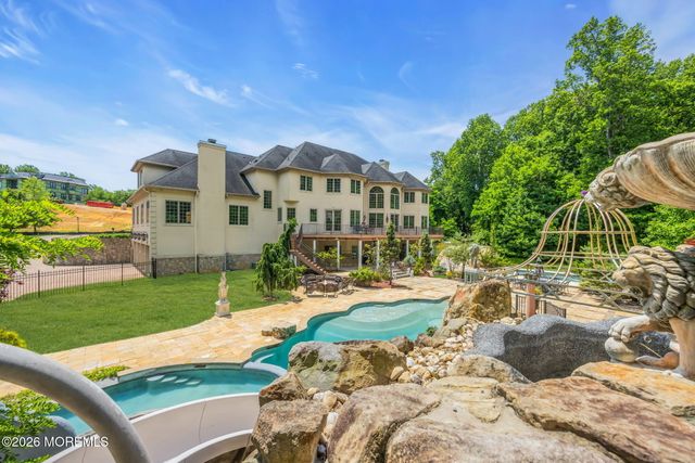 15 Embry Farm Road, Marlboro, NJ 07746