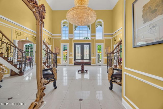 15 Embry Farm Road, Marlboro, NJ 07746