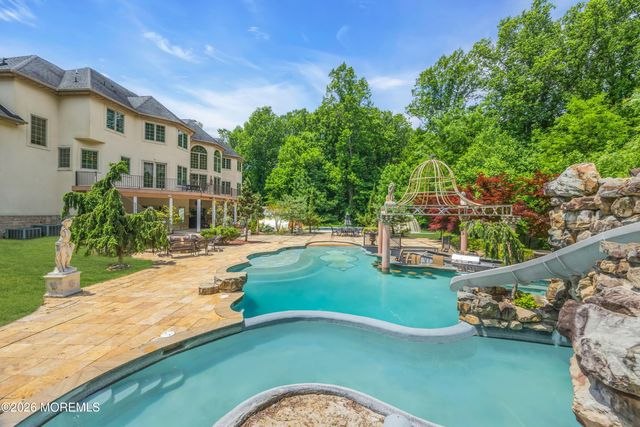 15 Embry Farm Road, Marlboro, NJ 07746