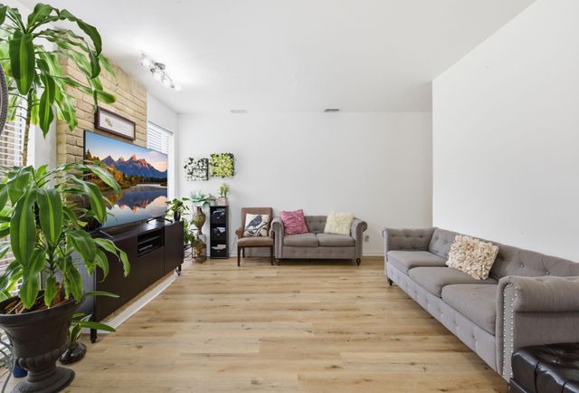 12625 Memorial Drive 51, Houston, TX 77024