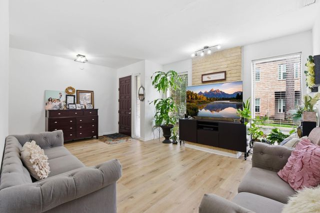 12625 Memorial Drive 51, Houston, TX 77024