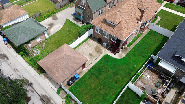 8126 S Chappel Avenue, Chicago, IL 60617