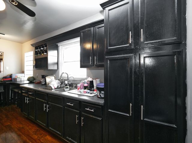 8126 S Chappel Avenue, Chicago, IL 60617