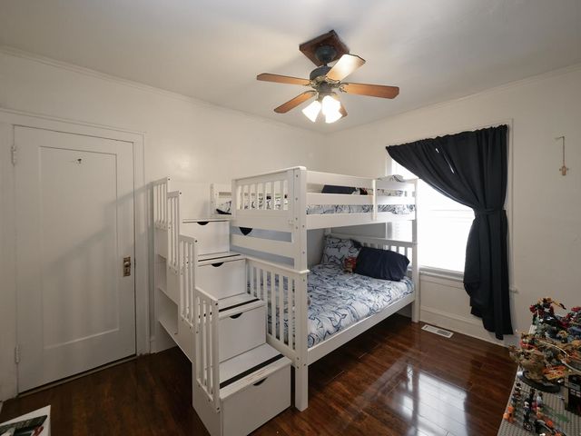 8126 S Chappel Avenue, Chicago, IL 60617