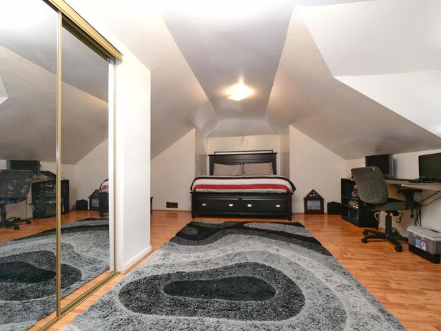 8126 S Chappel Avenue, Chicago, IL 60617