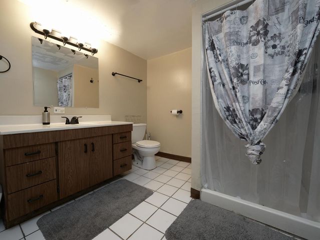 8126 S Chappel Avenue, Chicago, IL 60617