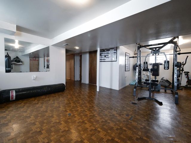 8126 S Chappel Avenue, Chicago, IL 60617