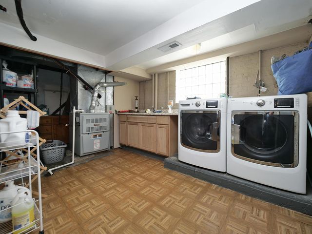 8126 S Chappel Avenue, Chicago, IL 60617