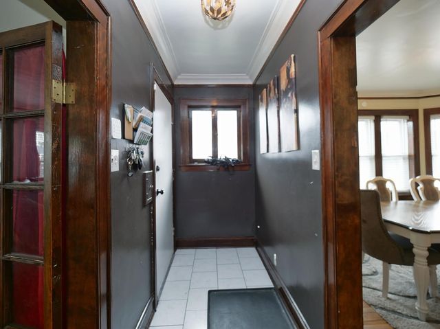 8126 S Chappel Avenue, Chicago, IL 60617
