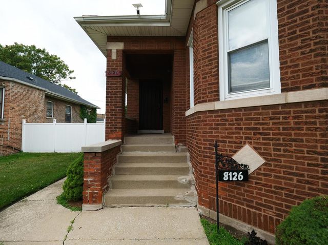 8126 S Chappel Avenue, Chicago, IL 60617