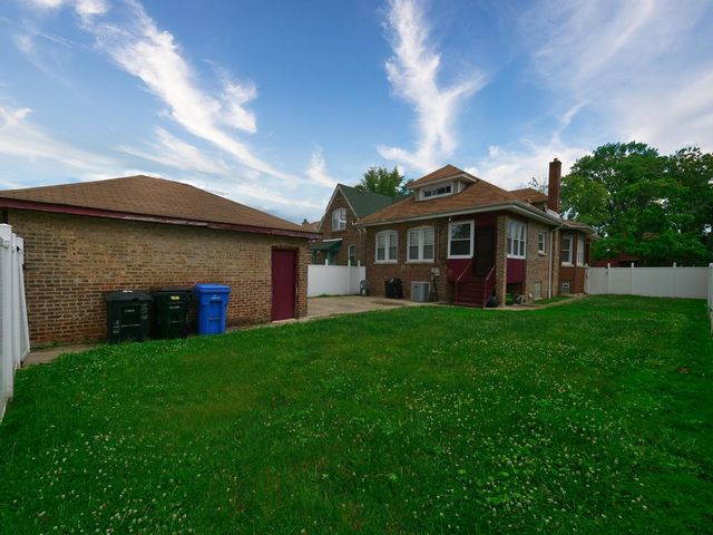8126 S Chappel Avenue, Chicago, IL 60617