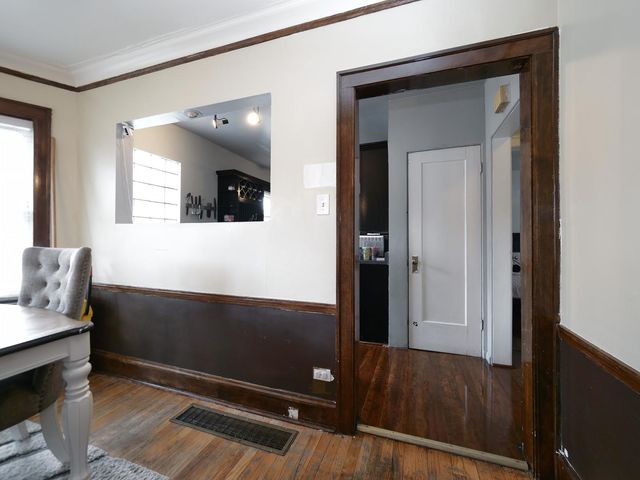 8126 S Chappel Avenue, Chicago, IL 60617