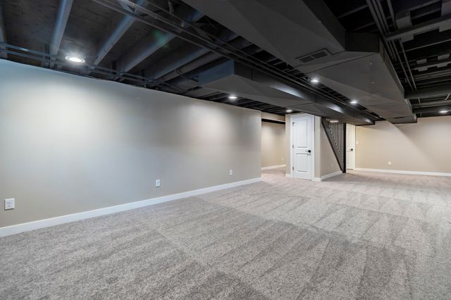 8837 Parkway Drive, Highland, IN 46322
