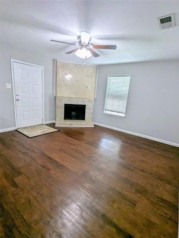 7661 Fallbrook Drive 7661, Houston, TX 77086