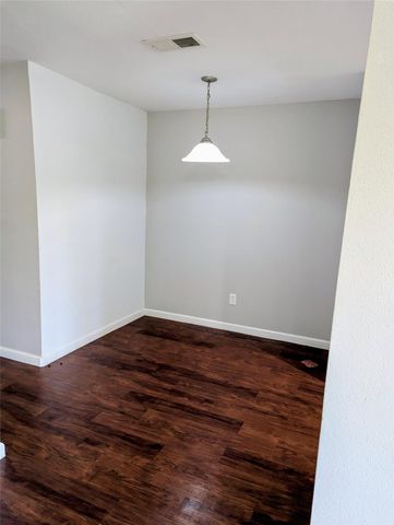 7661 Fallbrook Drive 7661, Houston, TX 77086