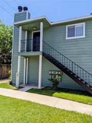 7661 Fallbrook Drive 7661, Houston, TX 77086