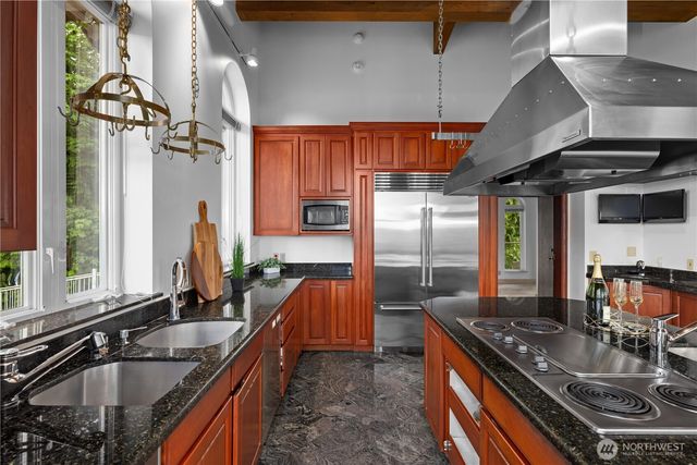 5454 194th Avenue SE, Issaquah, WA 98027