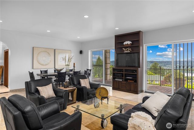 5454 194th Avenue SE, Issaquah, WA 98027