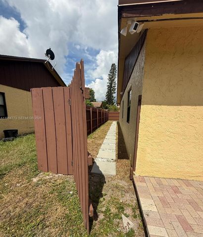 4403 NW 4th Ave 4403, Deerfield Beach, FL 33064