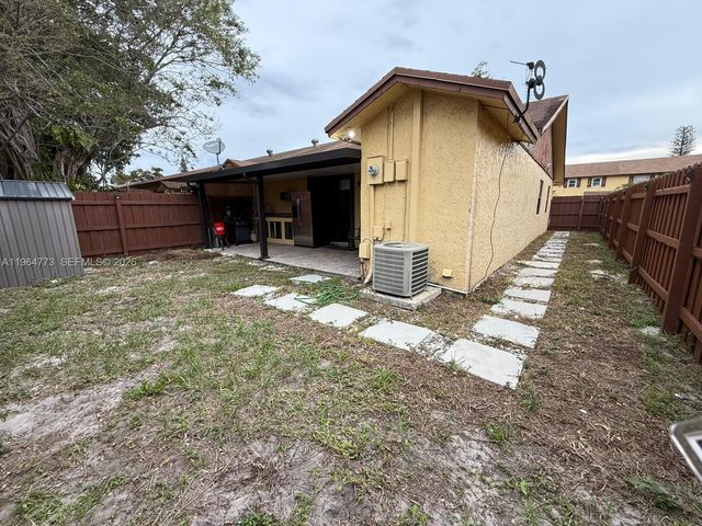 4403 NW 4th Ave 4403, Deerfield Beach, FL 33064