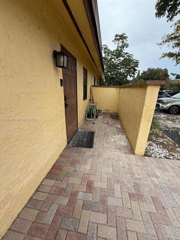 4403 NW 4th Ave 4403, Deerfield Beach, FL 33064