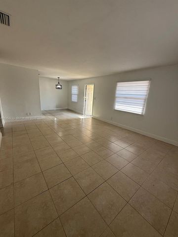 4403 NW 4th Ave 4403, Deerfield Beach, FL 33064