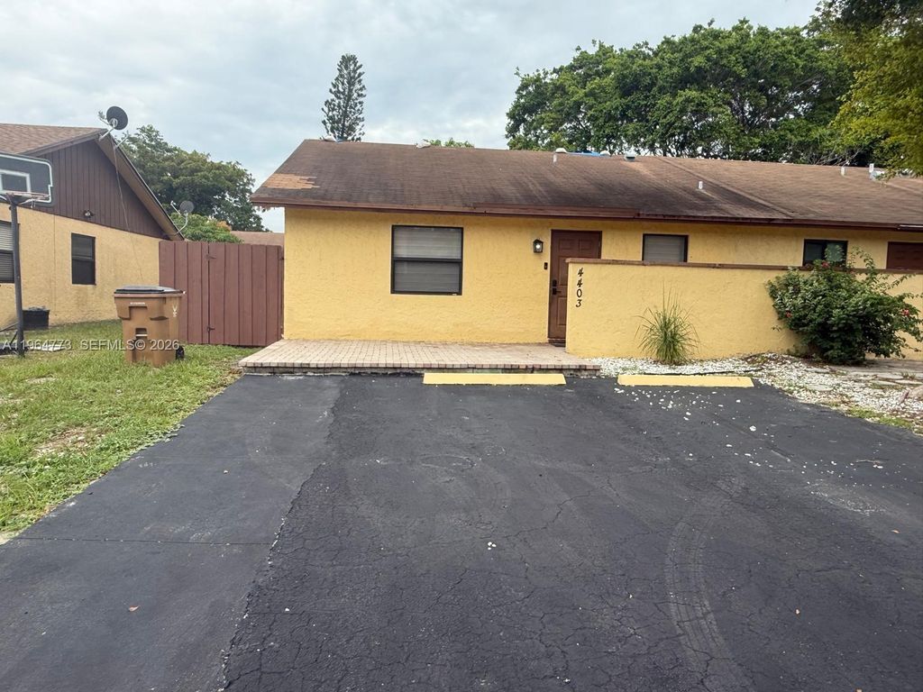 4403 NW 4th Ave 4403, Deerfield Beach, FL 33064