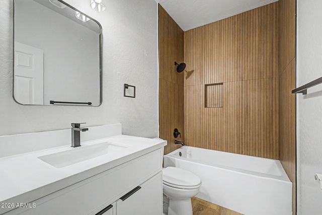 3251 E THORNTON Avenue, Gilbert, AZ 85297