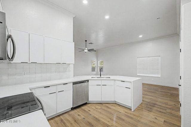 3251 E THORNTON Avenue, Gilbert, AZ 85297