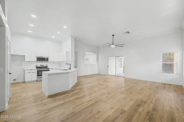 3251 E THORNTON Avenue, Gilbert, AZ 85297