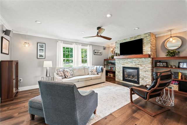 884 Shaftsbury Road, Troy, OH 45373