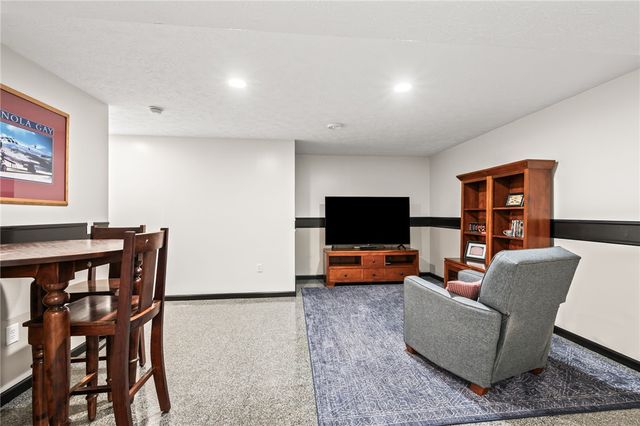 884 Shaftsbury Road, Troy, OH 45373