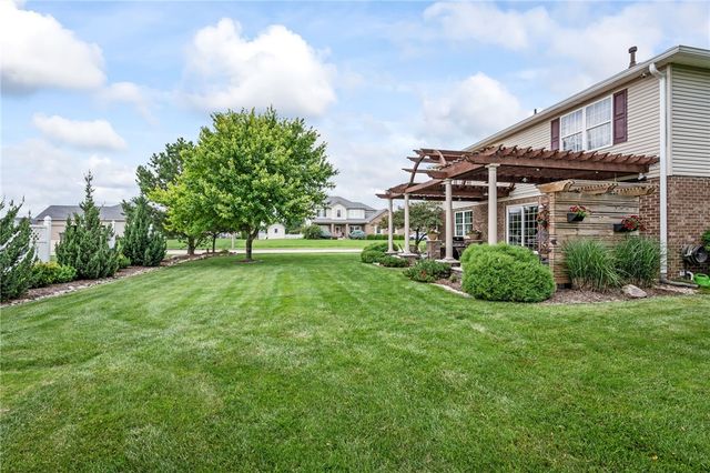 884 Shaftsbury Road, Troy, OH 45373