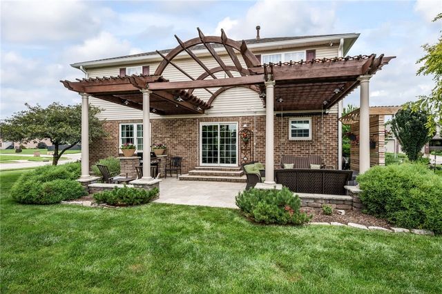 884 Shaftsbury Road, Troy, OH 45373