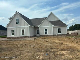946 Buttermilk Drive, Nesbit, MS 38651