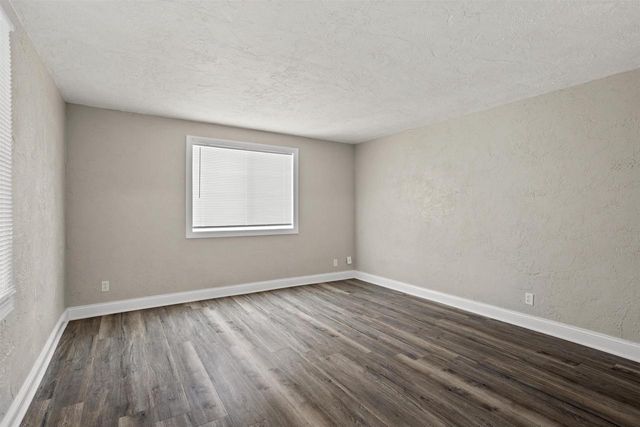 212 CHUTE STREET, Menasha, WI 54952