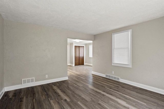 212 CHUTE STREET, Menasha, WI 54952