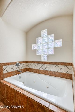 6426 Serrano Drive, Las Cruces, NM 88012