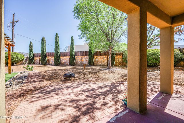 6426 Serrano Drive, Las Cruces, NM 88012