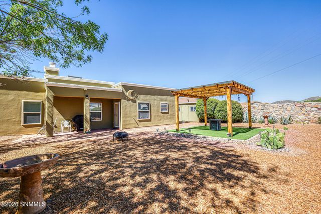 6426 Serrano Drive, Las Cruces, NM 88012