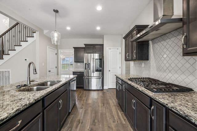 333 Clarabelle Ln, Clarksville, TN 37040