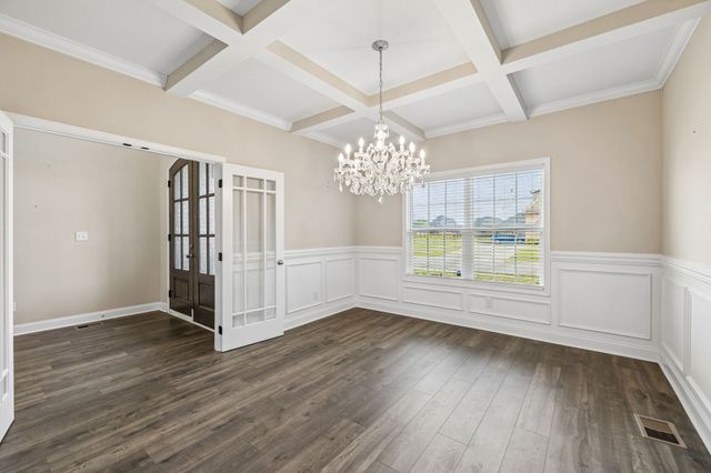 333 Clarabelle Ln, Clarksville, TN 37040